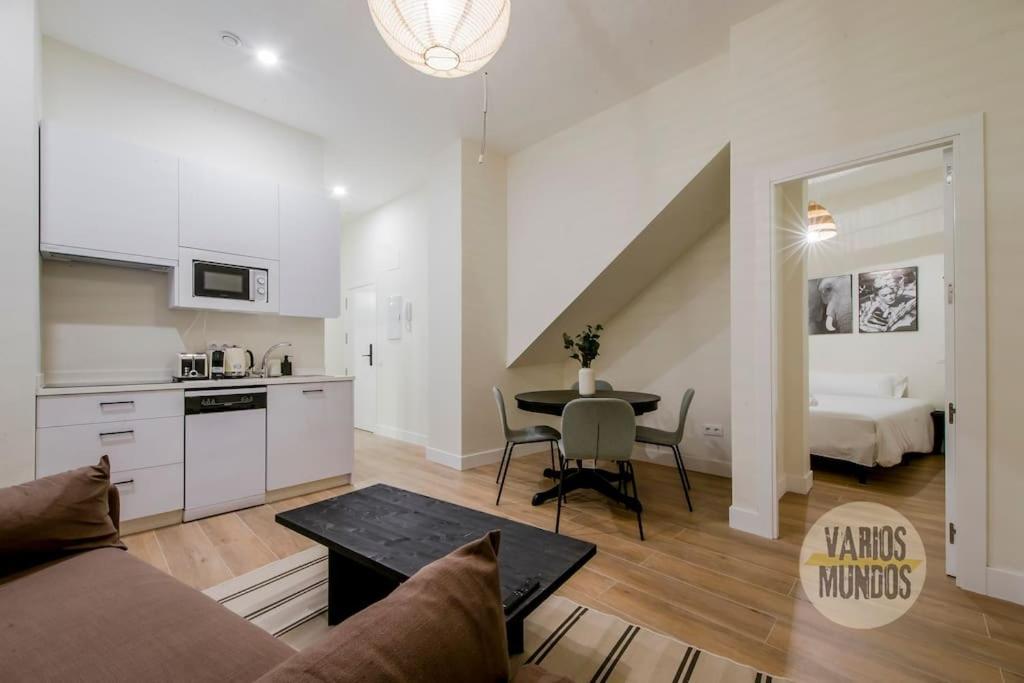 Cozy Y Centrico Apt Para 6Pax En Plaza Del Carmen E2 Madrid Exterior photo
